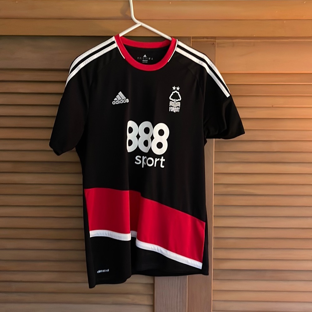 Nottingham Forest jersey size L